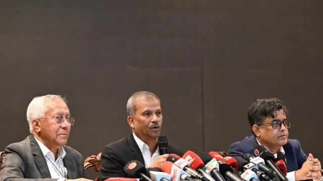 গণভোটে ভিন্ন রঙের ব্যালট