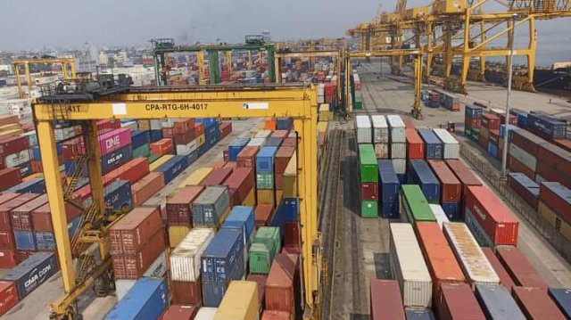 চট্টগ্রাম বন্দরে কনটেইনার-কার্গো-জাহাজ হ্যান্ডলিংয়ে গতি