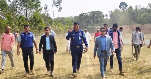 বালু উত্তোলন বন্ধে জাফলংয়ে প্রশাসনের অভিযান, আটক ২