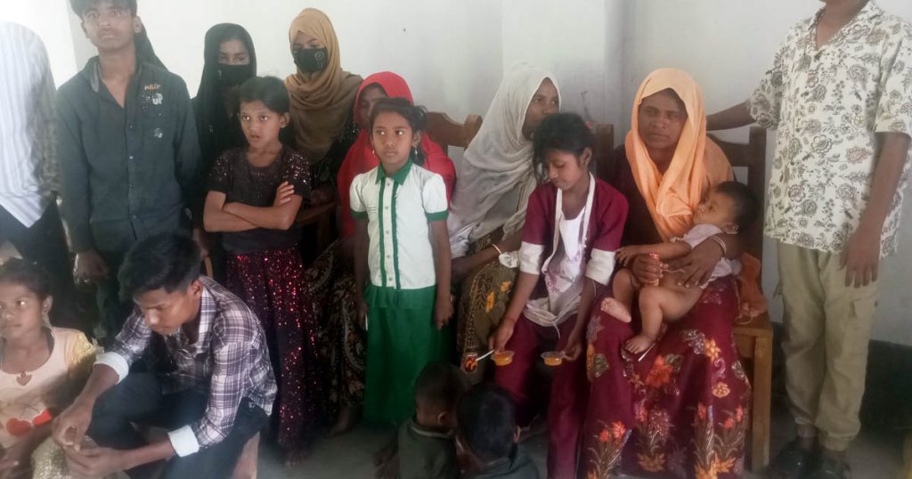 সন্দ্বীপে দালাল চক্রের খপ্পরে পড়া ৩৭ রোহিঙ্গা আটক