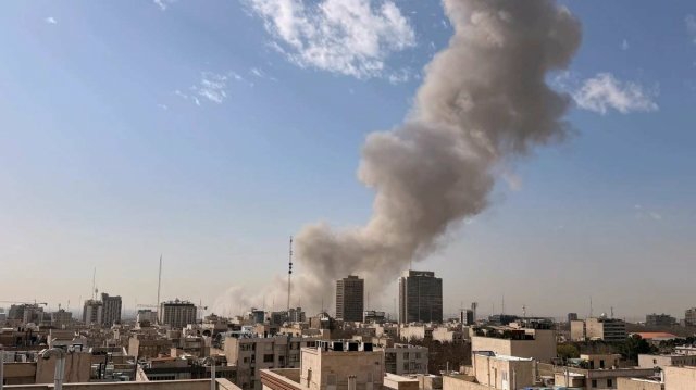 ইরানে ইসরায়েল ও যুক্তরাষ্ট্রের বিমান হামলায় নিহত ৭৮৭: রেড ক্রিসেন্ট