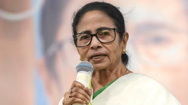 ভোটের ফল চ্যালেঞ্জ করে সুপ্রিম কোর্টে যেতে পারেন মমতা