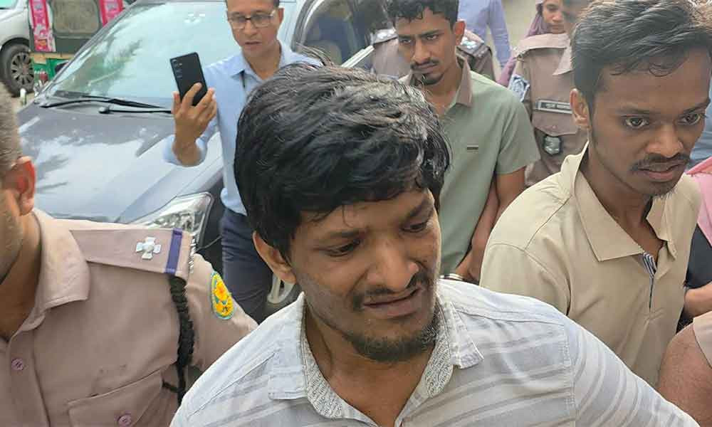 ব্যাগ টানতেই অটোরিকশা থেকে ছিটকে শিক্ষিকার মৃত্যু
