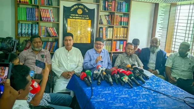নিহত পরিবারের পাশে’ রংপুরের আইনজীবীরা